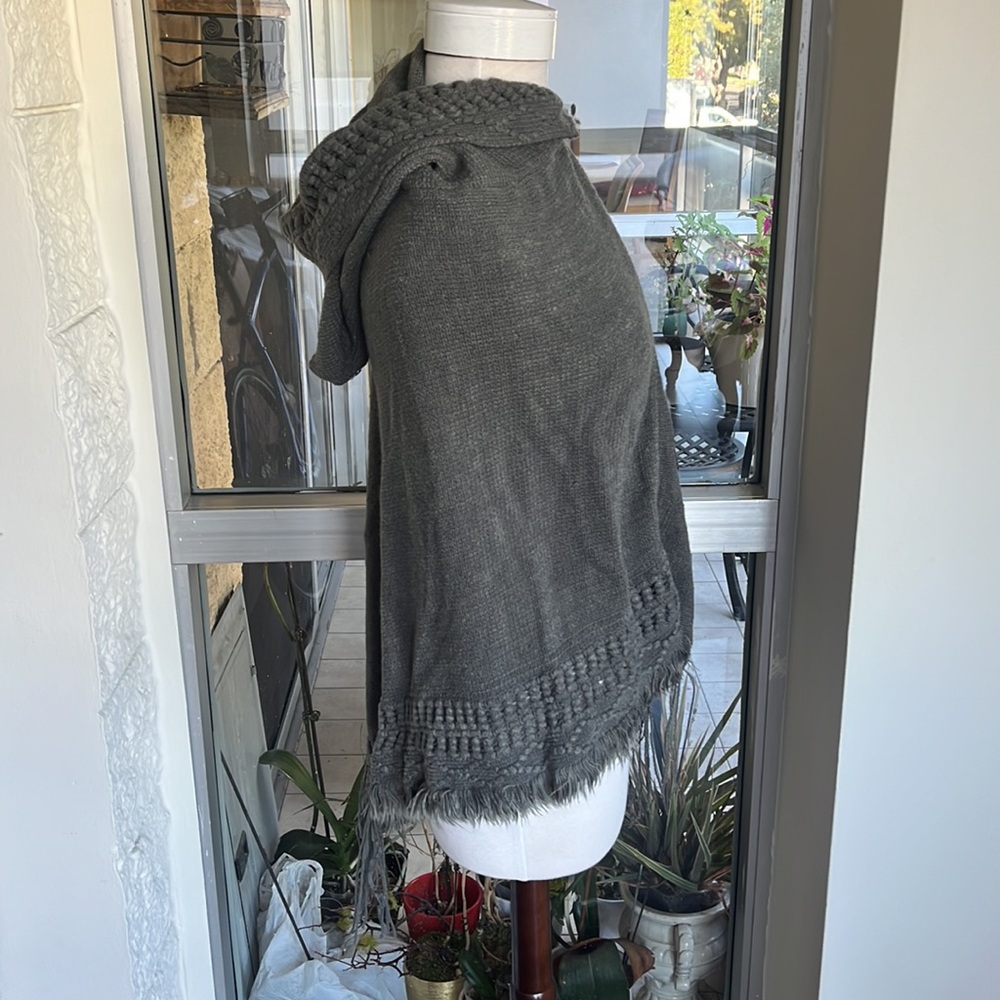 poncho - Picture 5 of 6